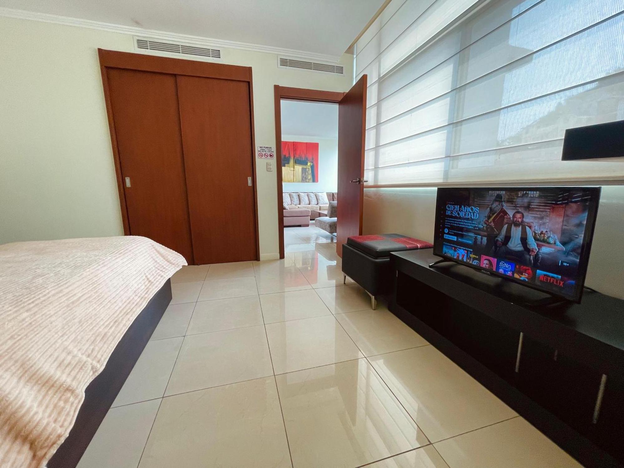 Suite Riverfront Puerto Santa Ana Guayaquil Exterior photo