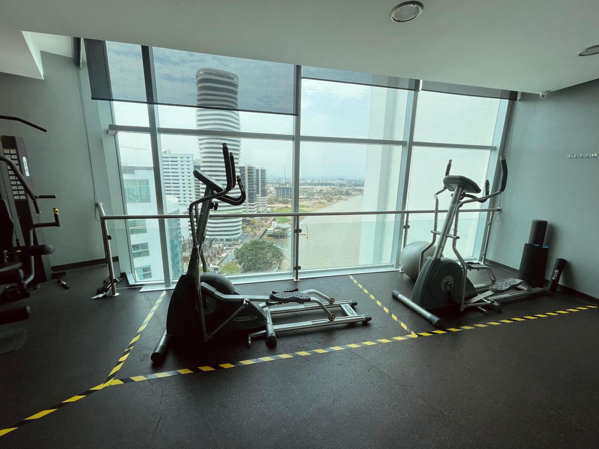 Suite Riverfront Puerto Santa Ana Guayaquil Exterior photo