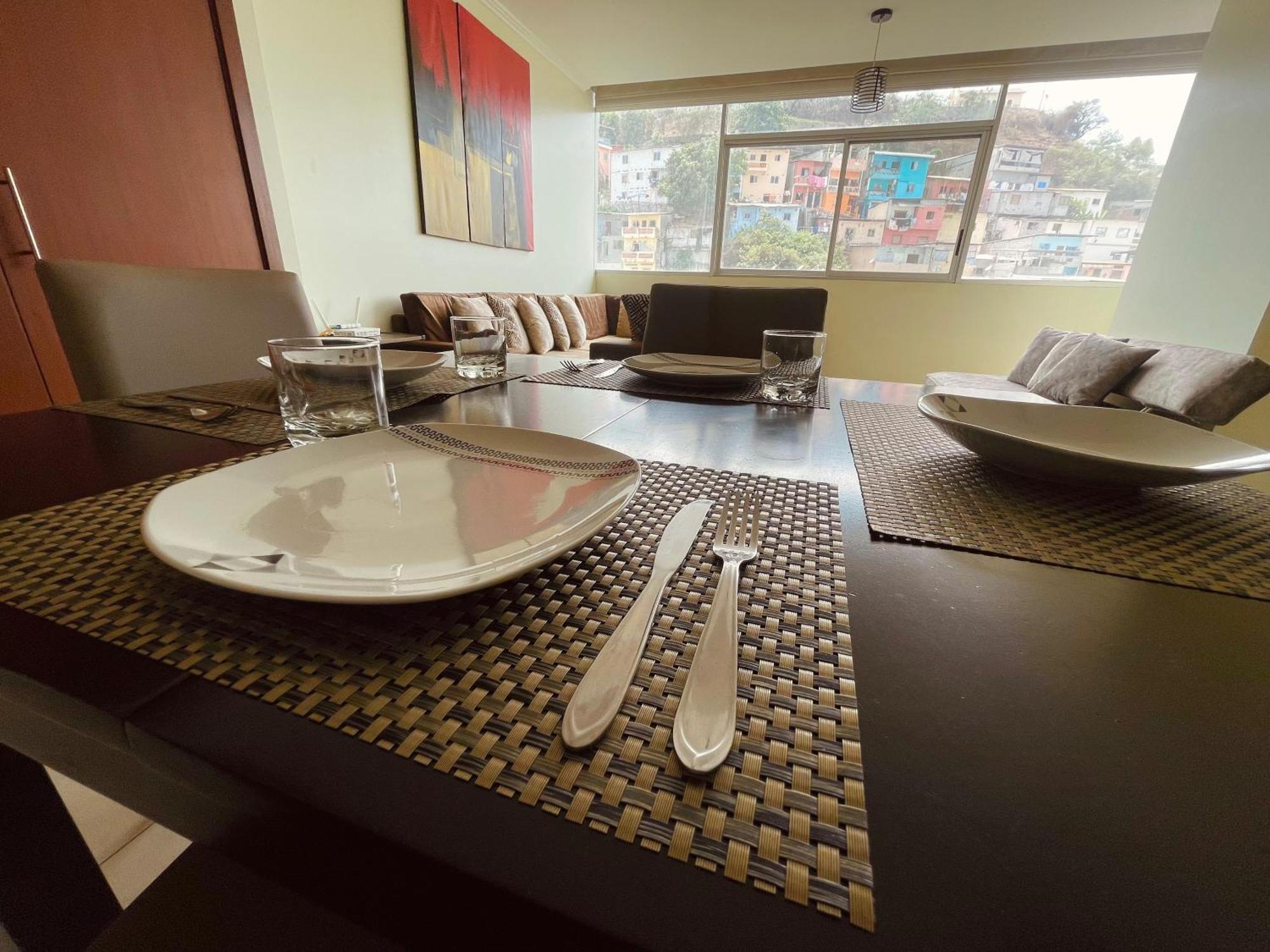 Suite Riverfront Puerto Santa Ana Guayaquil Exterior photo