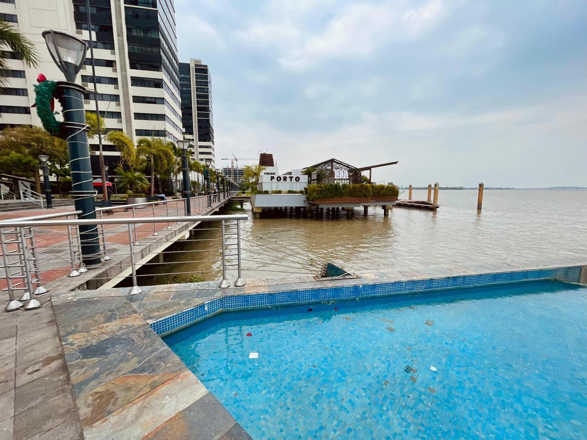 Suite Riverfront Puerto Santa Ana Guayaquil Exterior photo