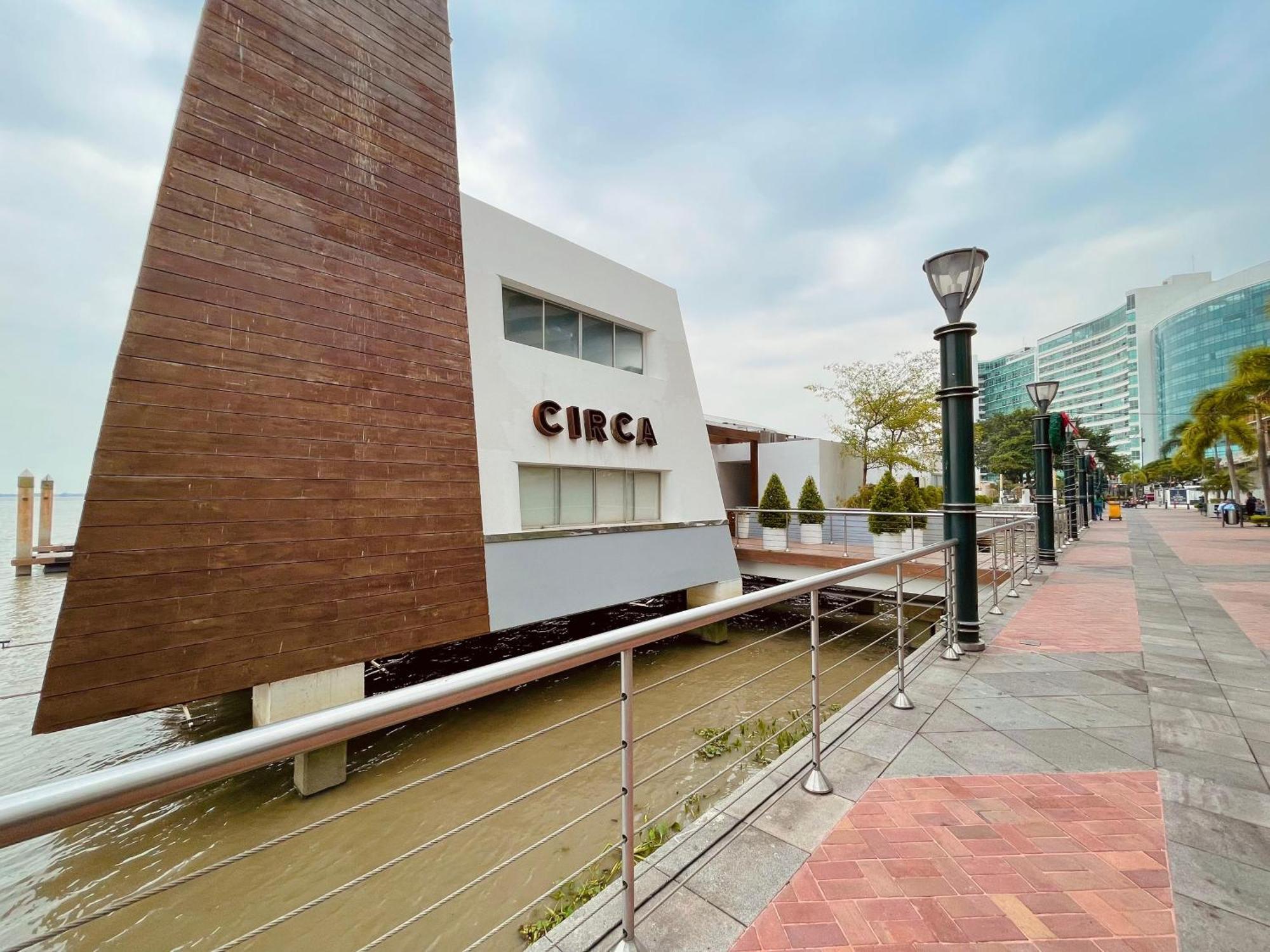 Suite Riverfront Puerto Santa Ana Guayaquil Exterior photo